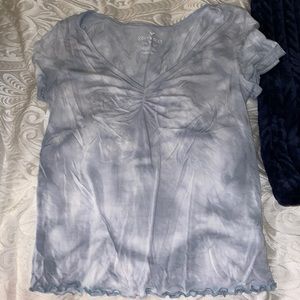 Medium tight fitting top